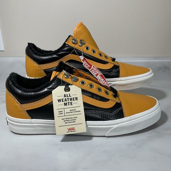 VANS Other - Vans ALL WEATHER MTE Sneaker Men’s 11.5 US Black Orange OLD SKOOL Faux Fur NEW